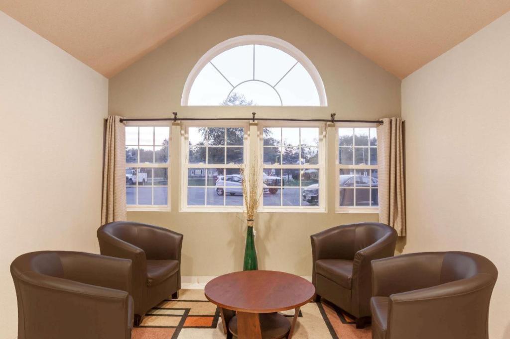 Super 8 By Wyndham Schenectady - Albany Area Hotel Eksteriør billede